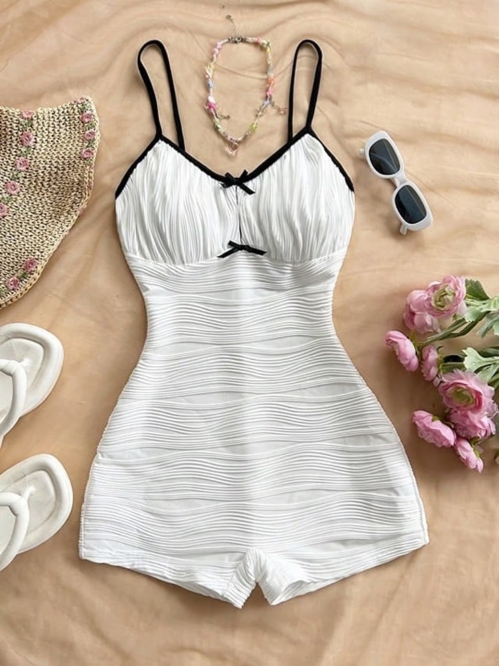 Soleia Size Medium M White Textured Front & Middle Cutout Bow Romper lot6026